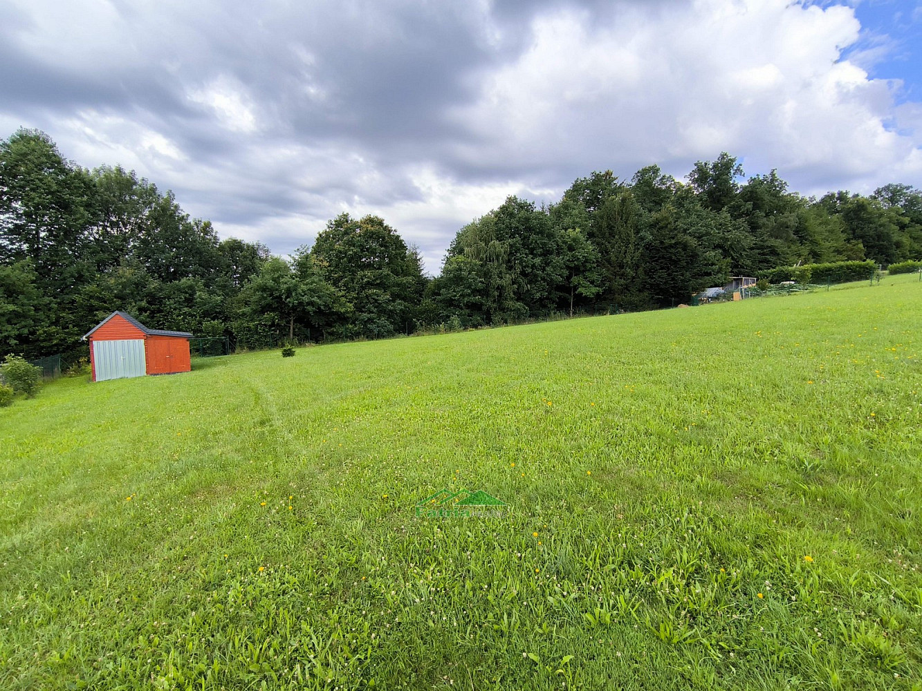 Prodej stavebního pozemku 3 415 m² – fotografie 2
