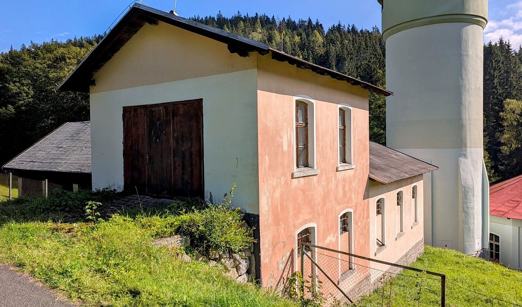 Skladovací prostor - garáž v Kořenově, Kořenov – náhled fotky 2