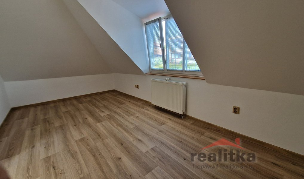 Pronájem domu 140 m² s pozemkem 370 m², Opava – náhled fotky 20
