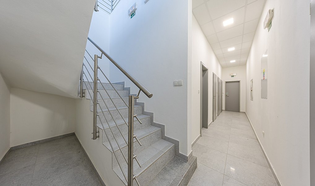 Pronájem obchodních prostor 137 m², Uherský Brod – náhled fotky 12