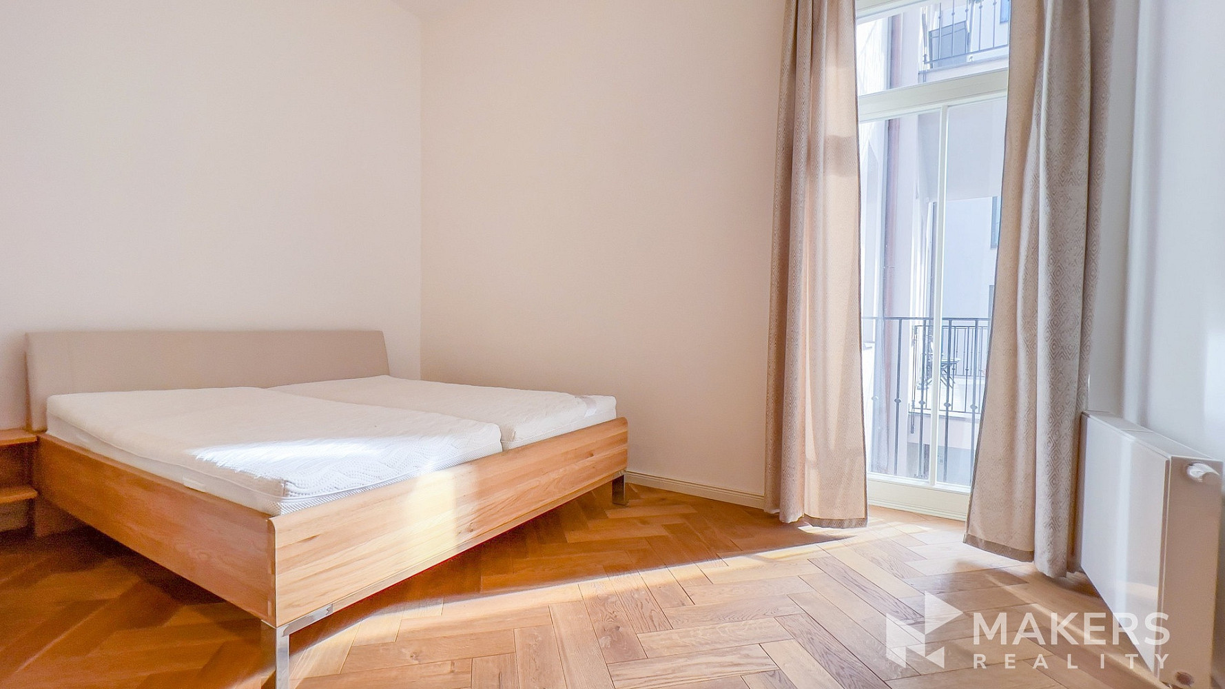 Pronájem bytu 3+kk 97 m² – fotografie 2
