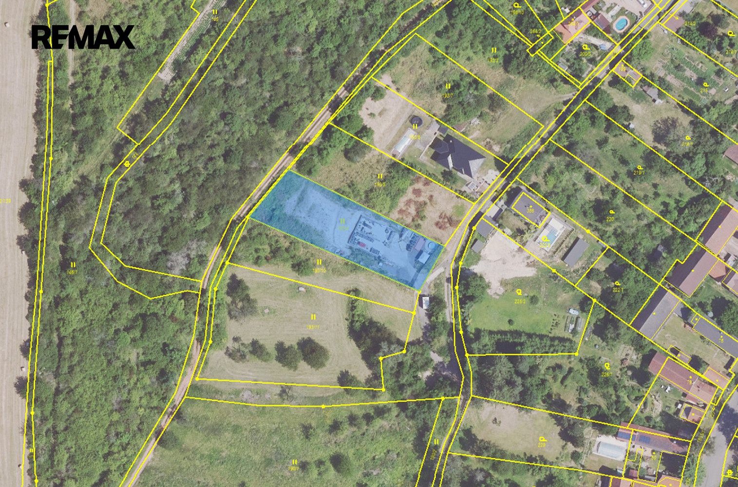 Prodej stavebního pozemku 1 497 m² – fotografie 2