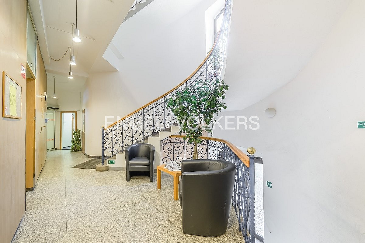 Pronájem kanceláře 32 m² – fotografie 4