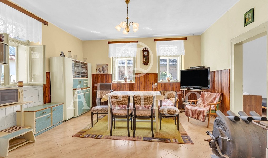 Prodej domu 120 m² s pozemkem 2 823 m², Keblov – náhled fotky 7