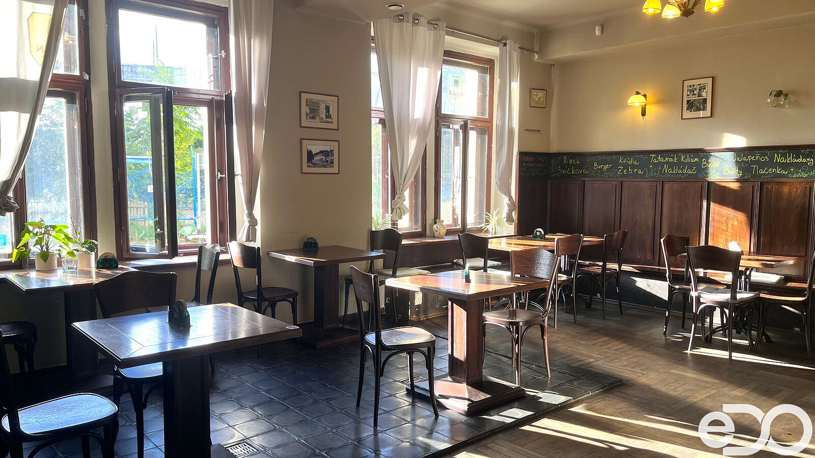 Pronájem restaurace 402 m²