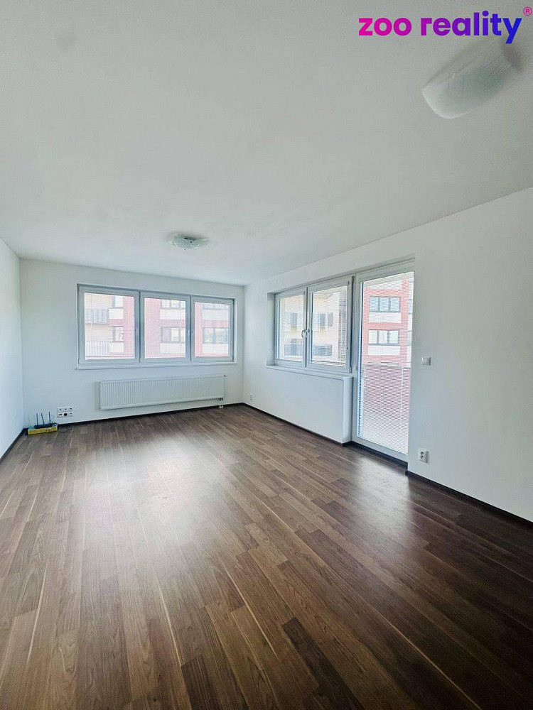 Pronájem bytu 1+kk 35 m² – fotografie 2