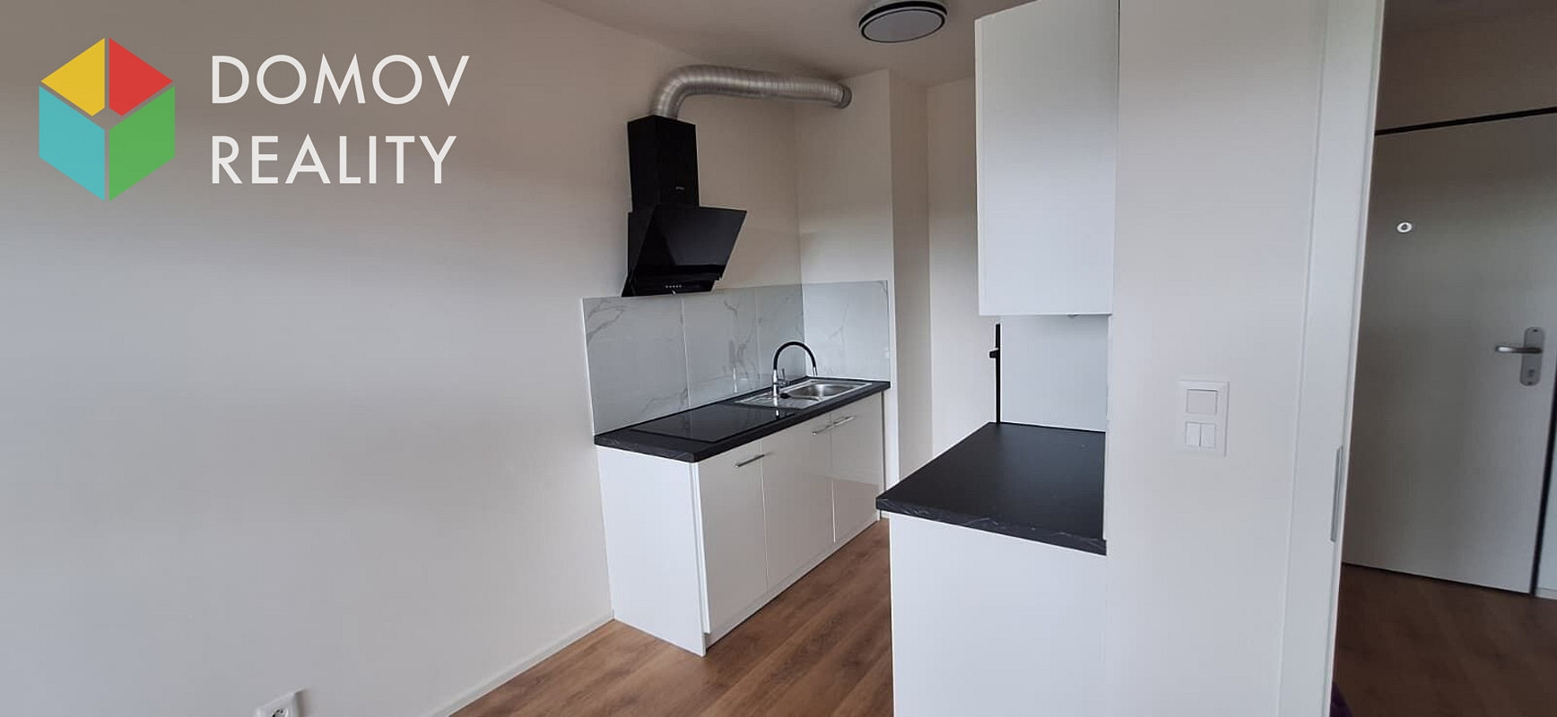 Pronájem bytu 2+kk 43 m² – fotografie 3