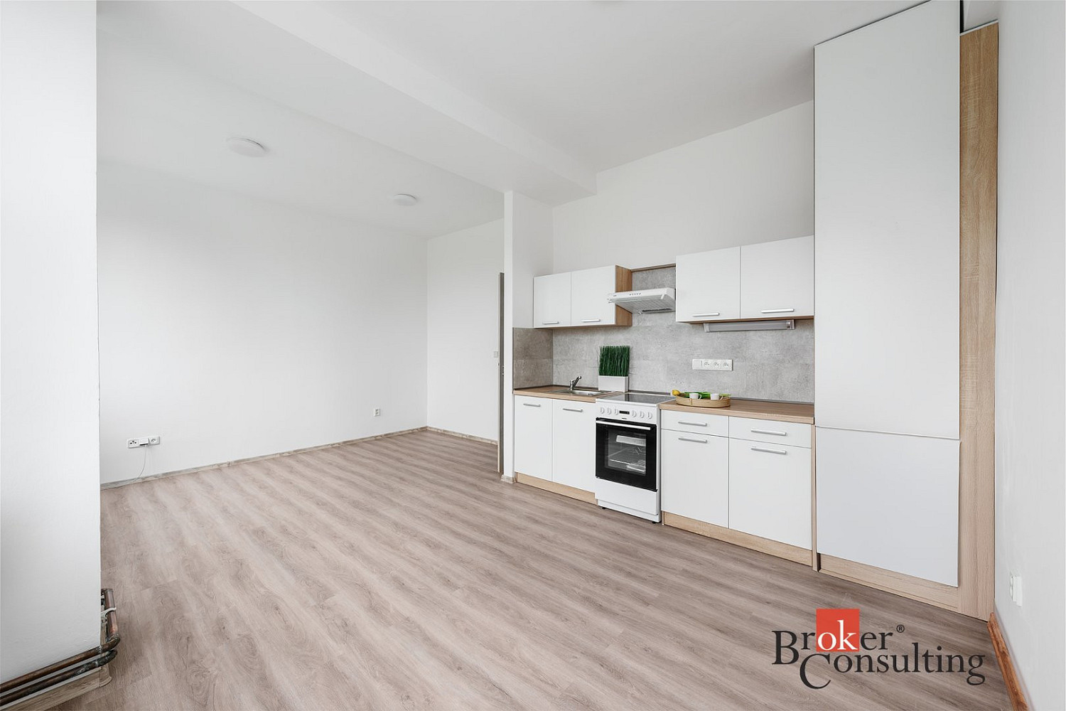 Pronájem bytu 2+kk 57 m² – fotografie 2