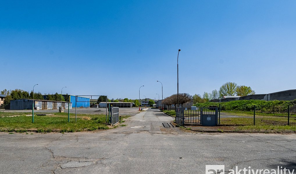 Pronájem komerčního pozemku 14 543 m², Mělník – náhled fotky 2
