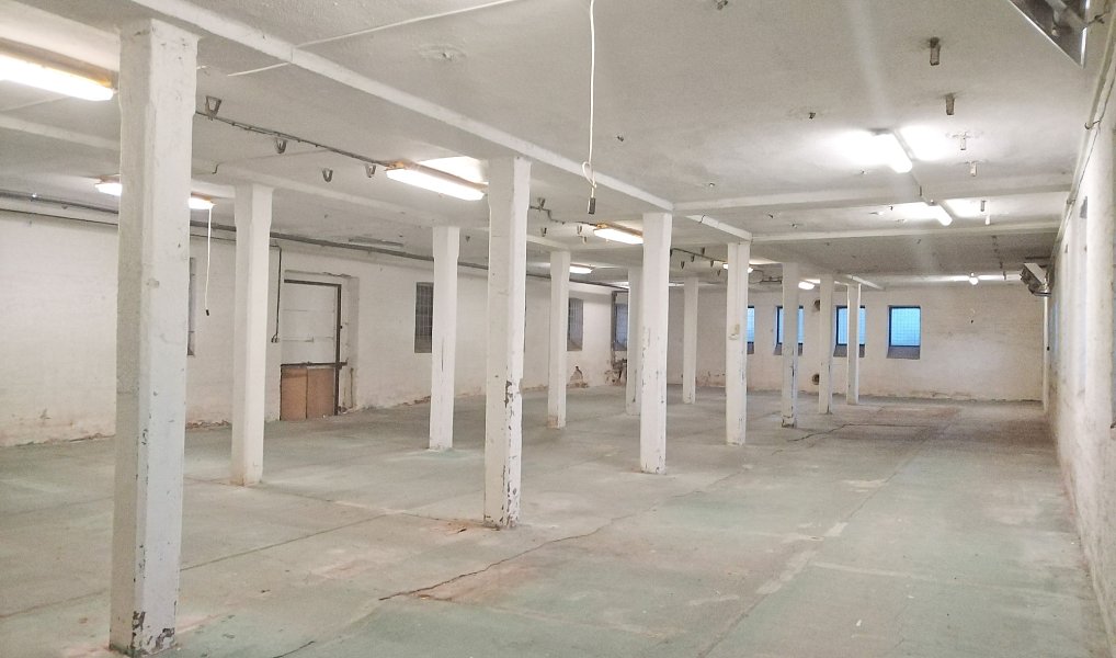 Pronájem skladovacích prostor 413 m², Hradec Králové – náhled fotky 2