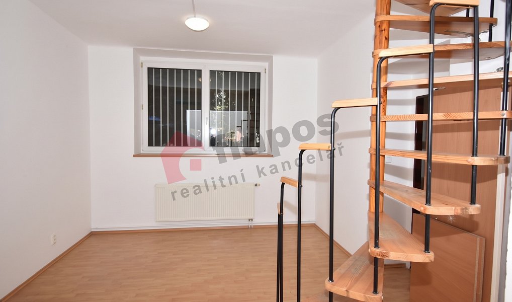 Pronájem kanceláře 136 m², Praha – náhled fotky 14