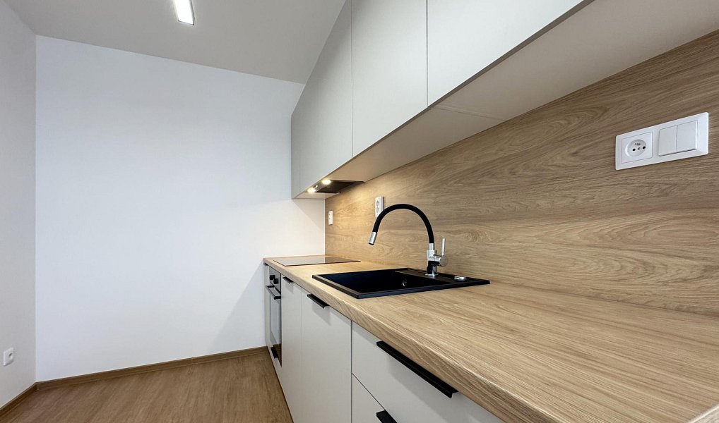 Pronájem bytu 1+kk 36 m², Kladno – náhled fotky 14