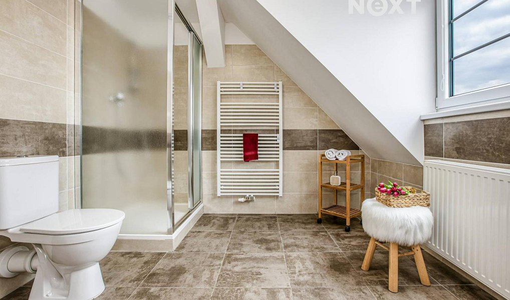 Prodej ubytovacího objektu 372 m², Hluboká nad Vltavou – náhled fotky 29