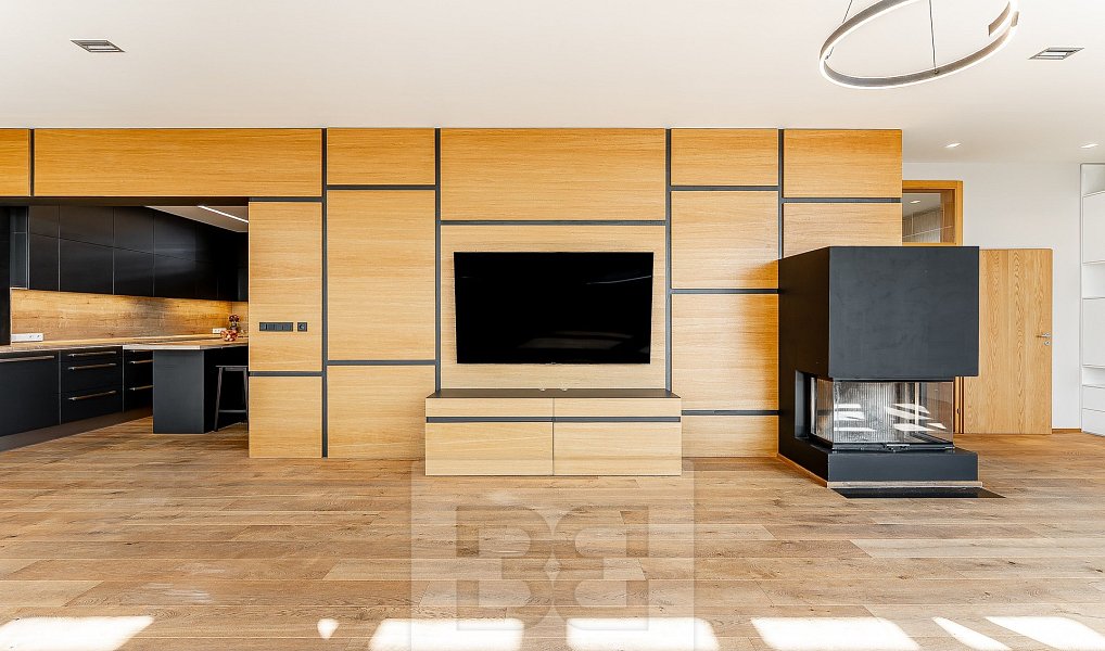 Prodej bytu 6+kk 230 m², Praha – náhled fotky 9
