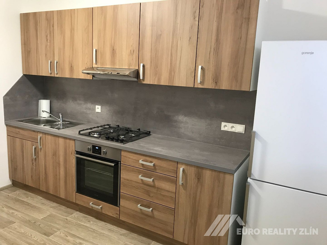 Pronájem bytu 2+1 64 m² – fotografie 3