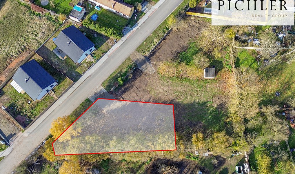 Prodej stavebního pozemku 696 m², Úherce – náhled fotky 2