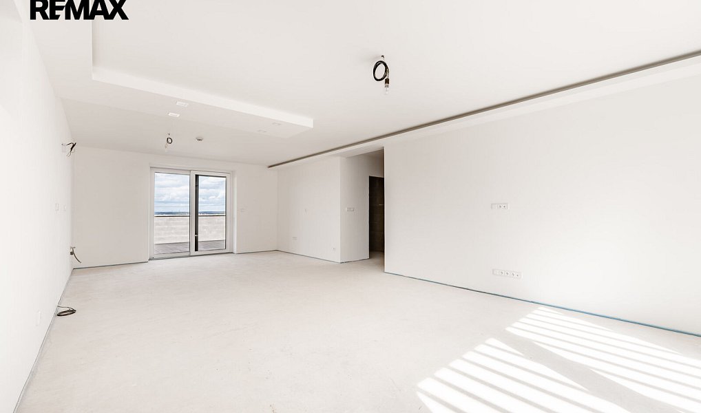 Prodej domu 329 m² s pozemkem 1 034 m², Sluhy – náhled fotky 13