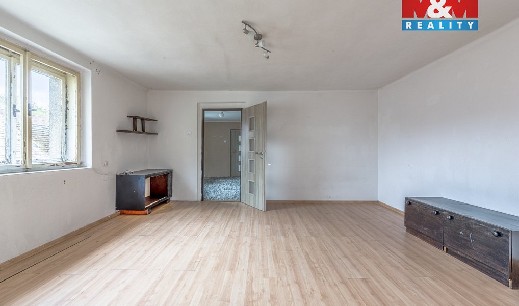 Prodej domu 188 m² s pozemkem 1 079 m², Nepoměřice – náhled fotky 8