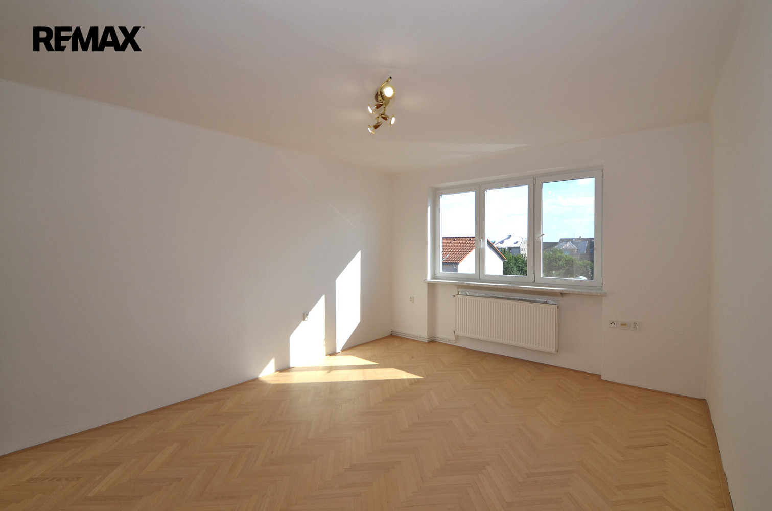Pronájem bytu 3+1 69 m² — photo 2