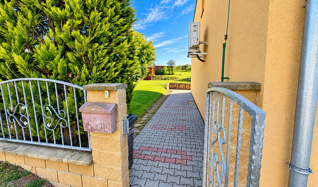 Prodej domu 150 m² s pozemkem 80 m², Planá – náhled fotky 8