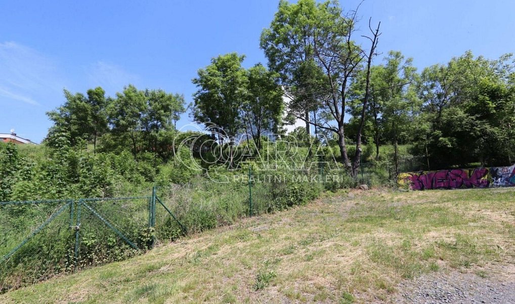 Prodej zahrady 2 049 m², Praha – náhled fotky 2