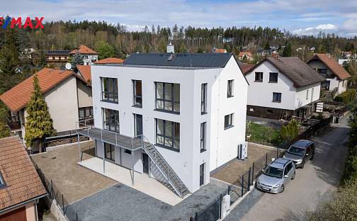 Prodej domu 248 m² s pozemkem 390 m², Na Dubince, Jevany, okres Praha-východ
