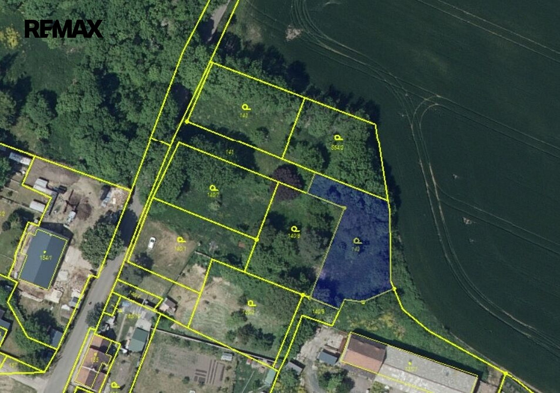 Prodej stavebního pozemku 861 m² – fotografie 2