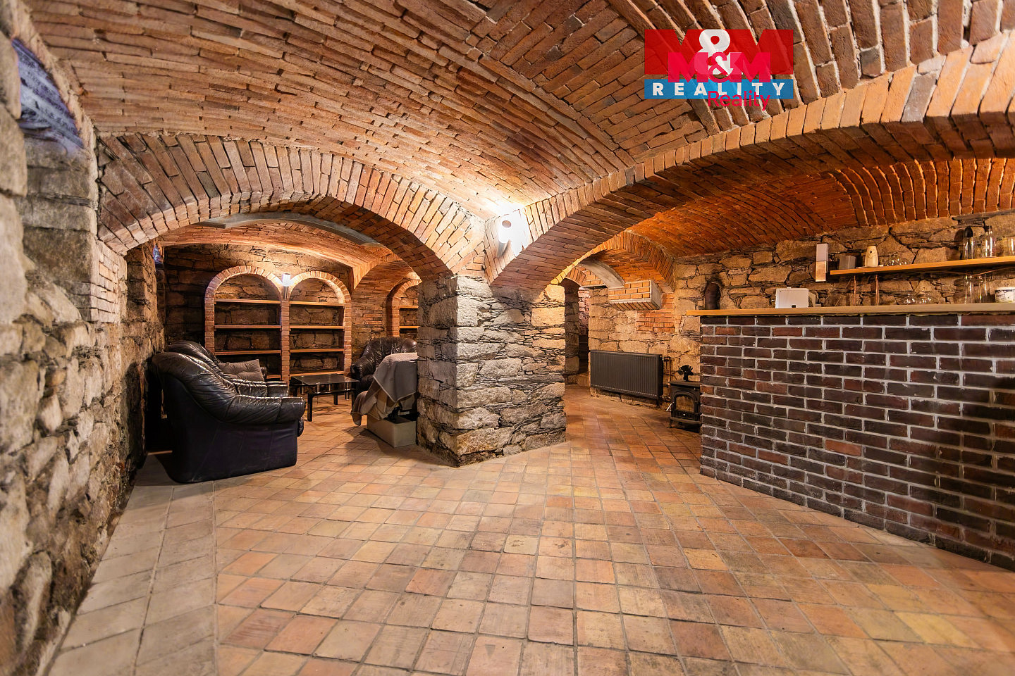 Pronájem obchodních prostor 48 m²