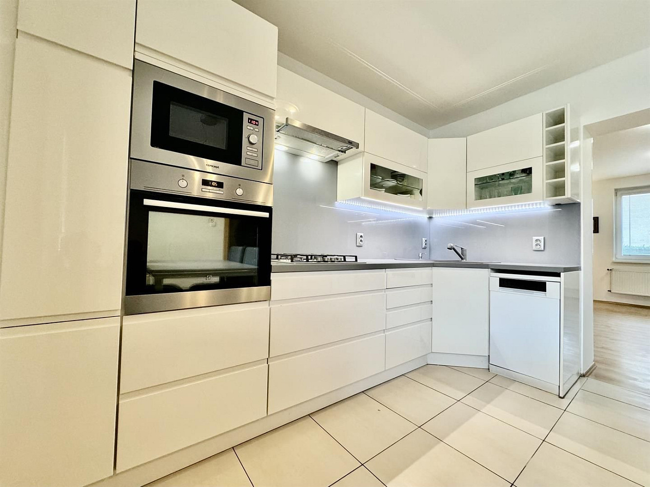 Pronájem domu 150 m² s pozemkem 463 m² — photo 4