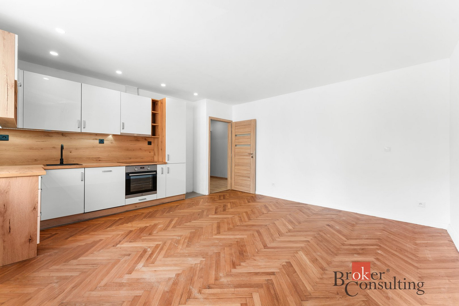 Pronájem bytu 3+kk 72 m² — photo 3