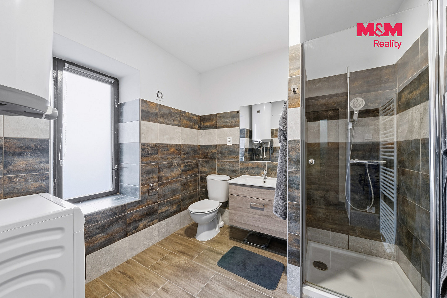 Prodej nájemního domu, činžáku 454 m² – fotografie 2