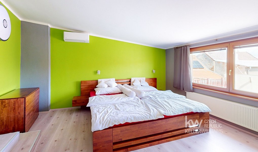 Prodej nájemního domu, činžáku 471 m², Nové Strašecí – náhled fotky 17