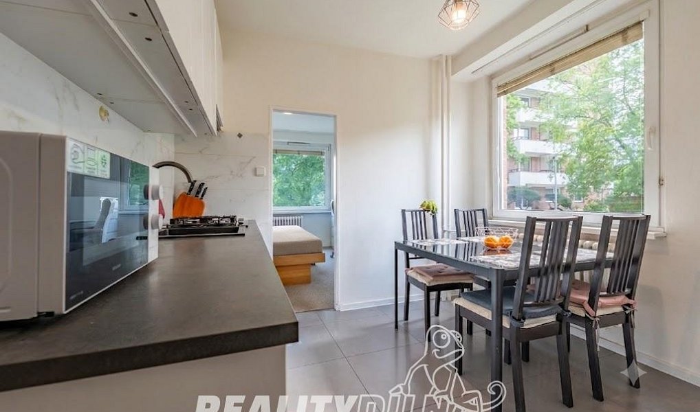 Prodej bytu 3+1 99 m², Praha – náhled fotky 9