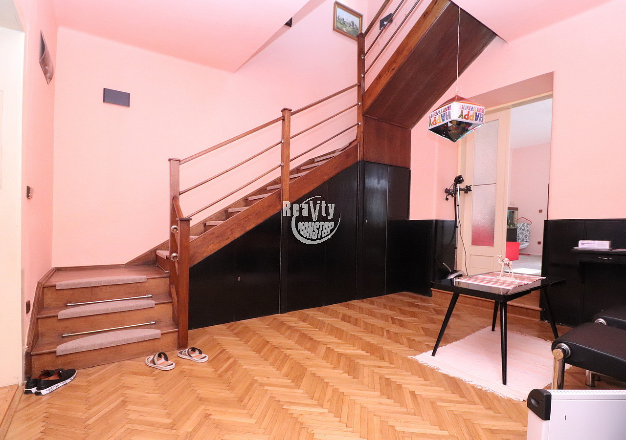 Prodej domu 230 m² s pozemkem 334 m² - Widok 4