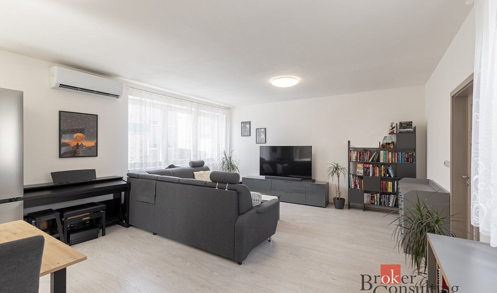 Prodej bytu 2+kk 67 m², Modřice – náhled fotky 2