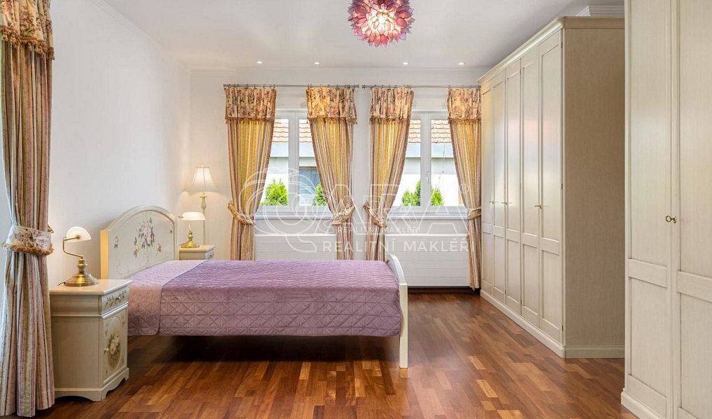 Prodej domu 470 m² s pozemkem 1 038 m², Praha – náhled fotky 13