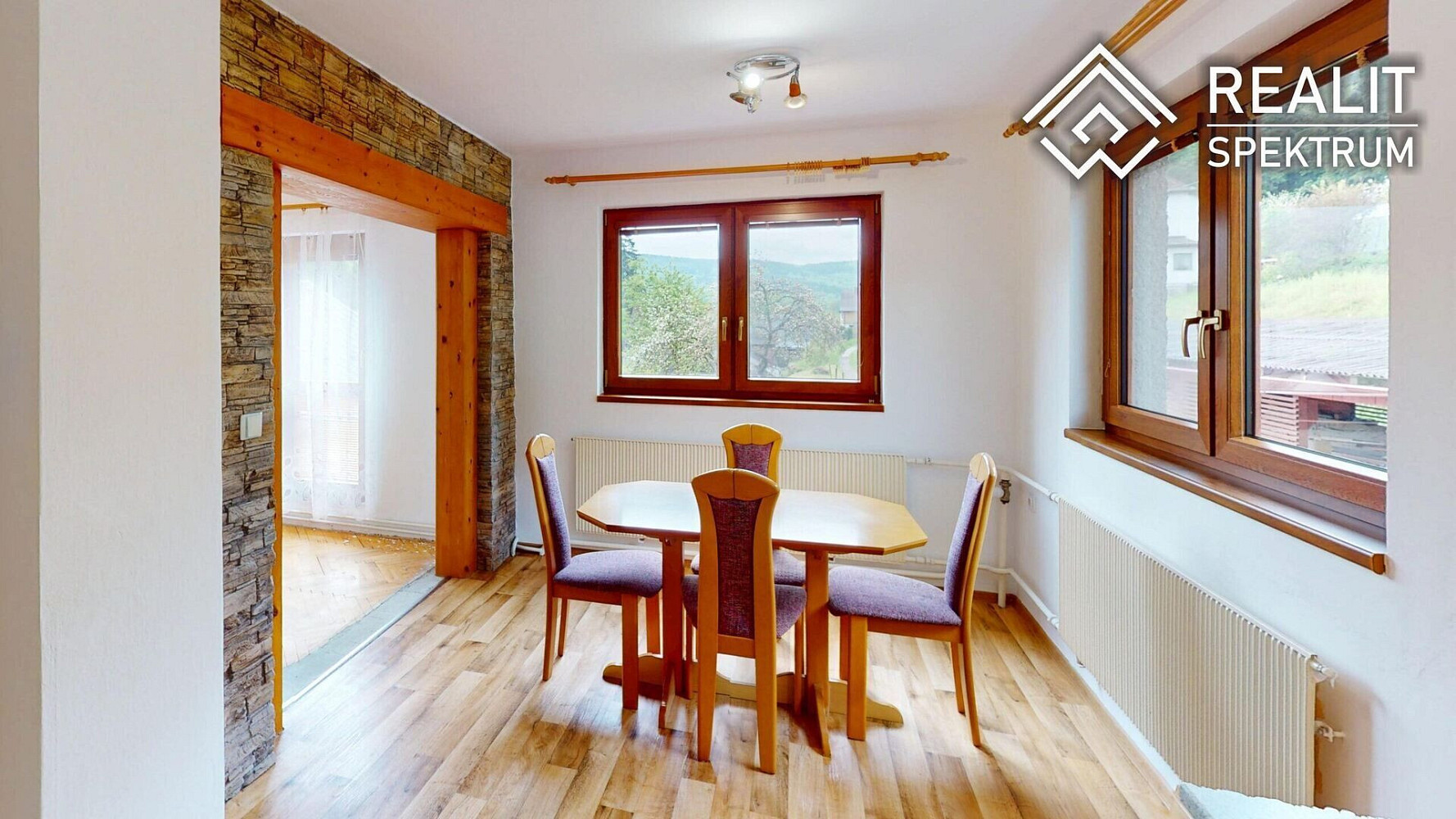 Prodej domu 209 m² s pozemkem 1 148 m²