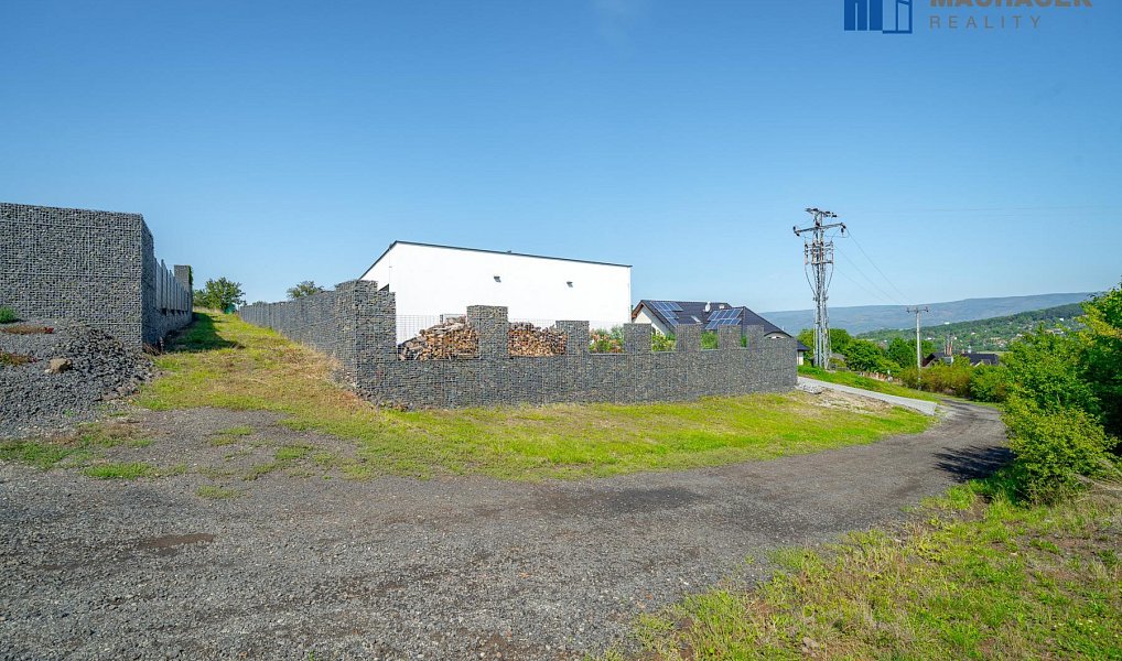 Prodej stavebního pozemku 3 240 m², Bystřany – náhled fotky 19