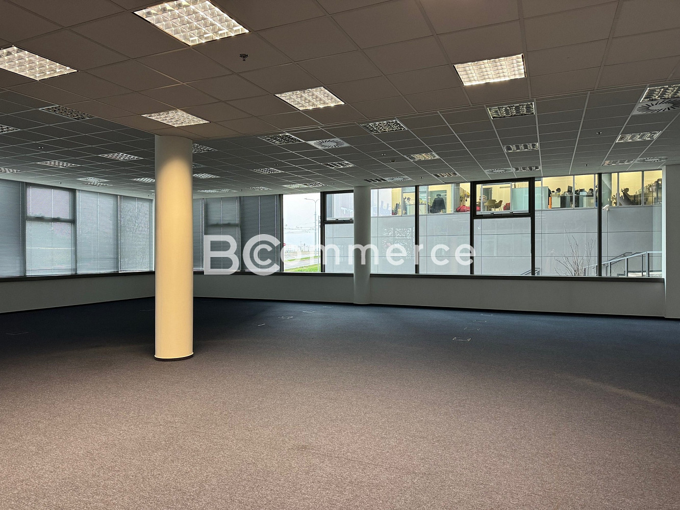 Pronájem kanceláře 780 m² – fotografie 3
