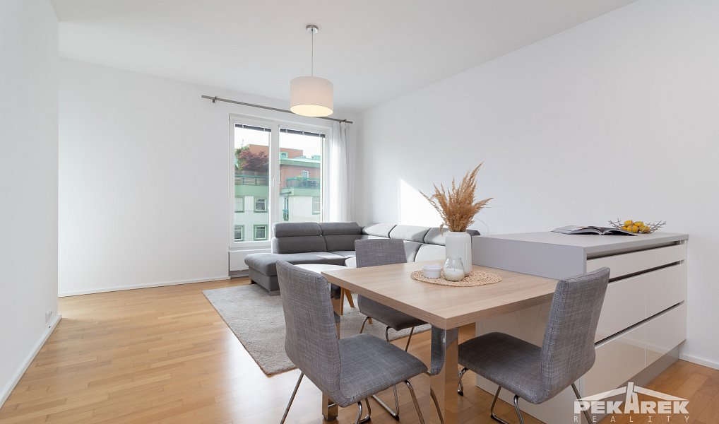 Pronájem bytu 2+kk 61 m², Praha – náhled fotky 2
