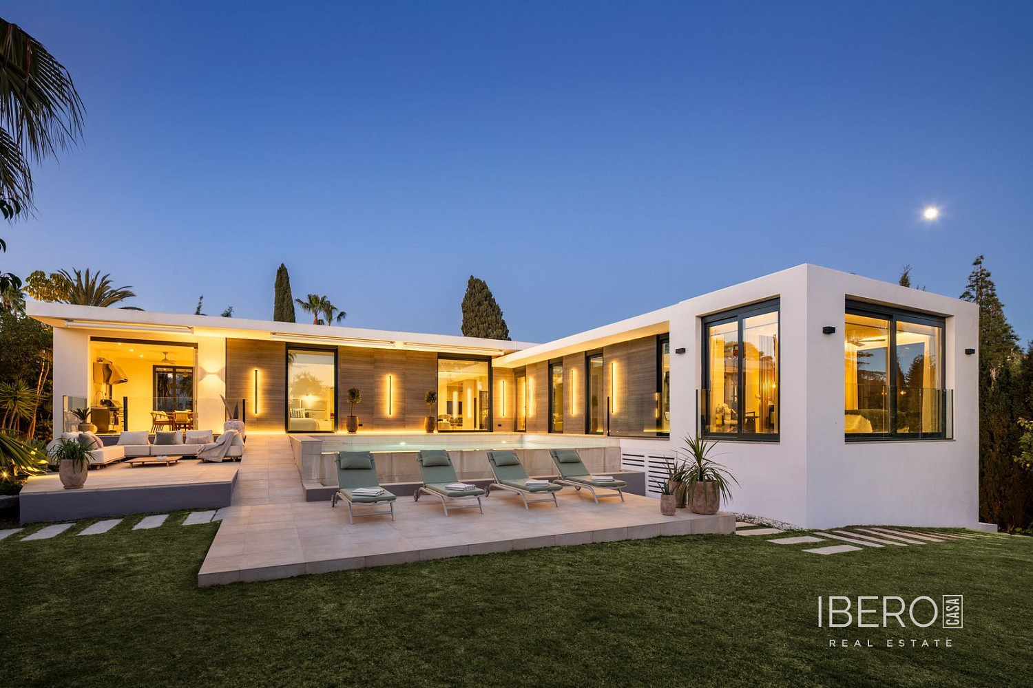 Casa 6+kk – Marbella, Nueva Andalucía - Vista 2