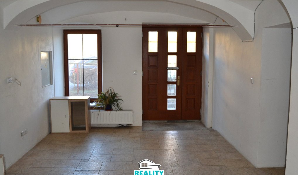 Prodej domu 690 m² s pozemkem 611 m², Hejnice – náhled fotky 2