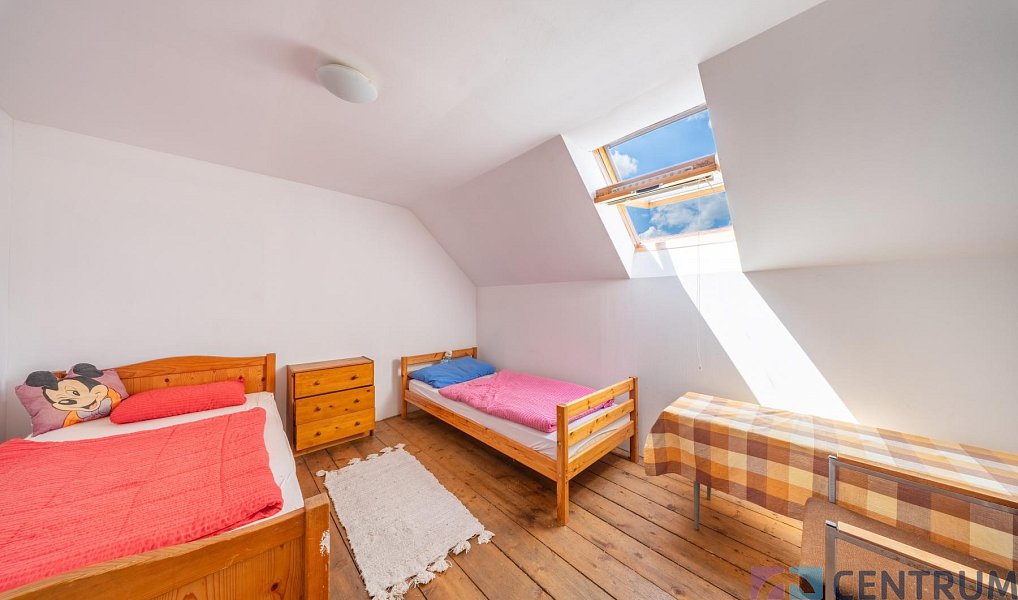 Prodej domu 267 m² s pozemkem 1 671 m², Obrubce – náhled fotky 8