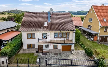 Prodej domu 307 m² s pozemkem 619 m², Mrač, okres Benešov
