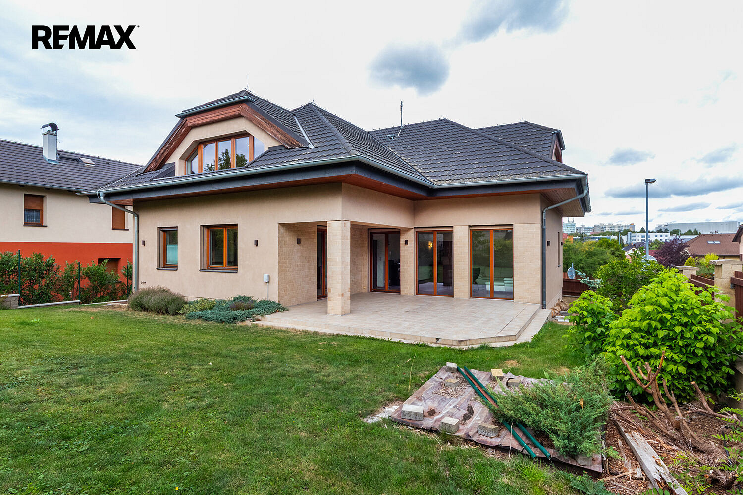 Prodej domu 300 m² s pozemkem 652 m²