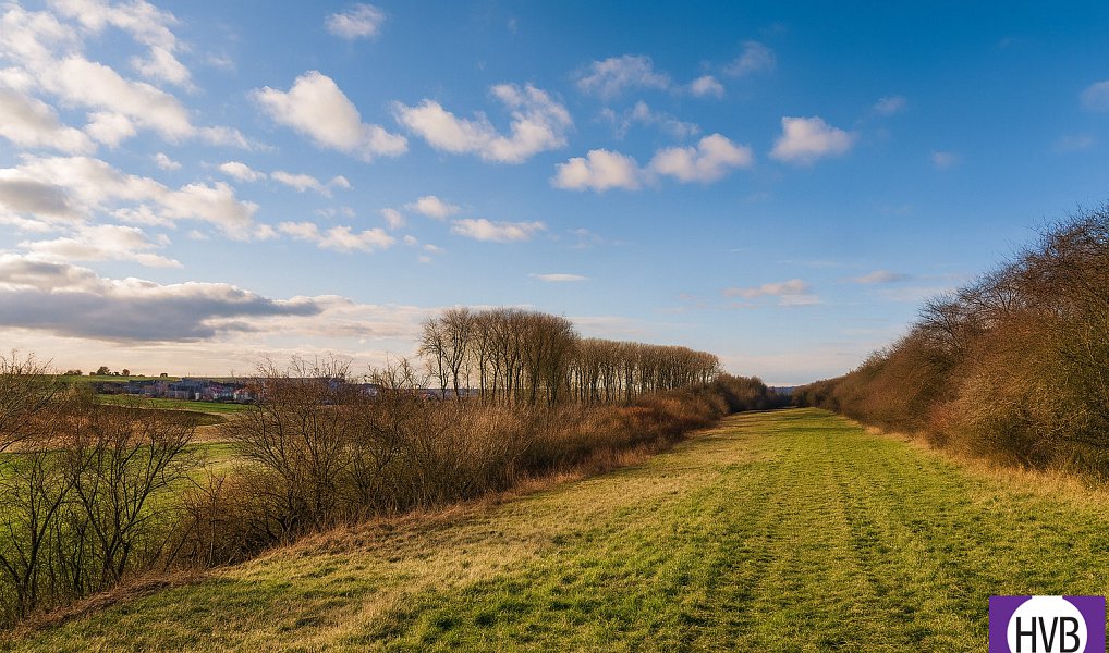 Prodej pole 7 272 m², Vodochody – náhled fotky 2