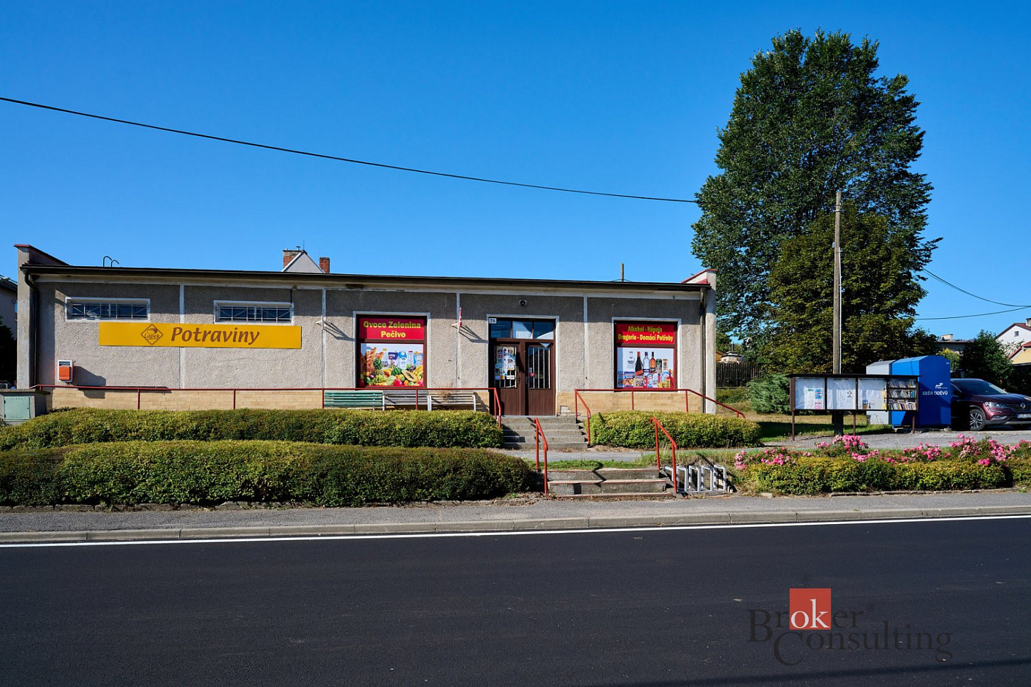 Pronájem obchodních prostor 322 m²