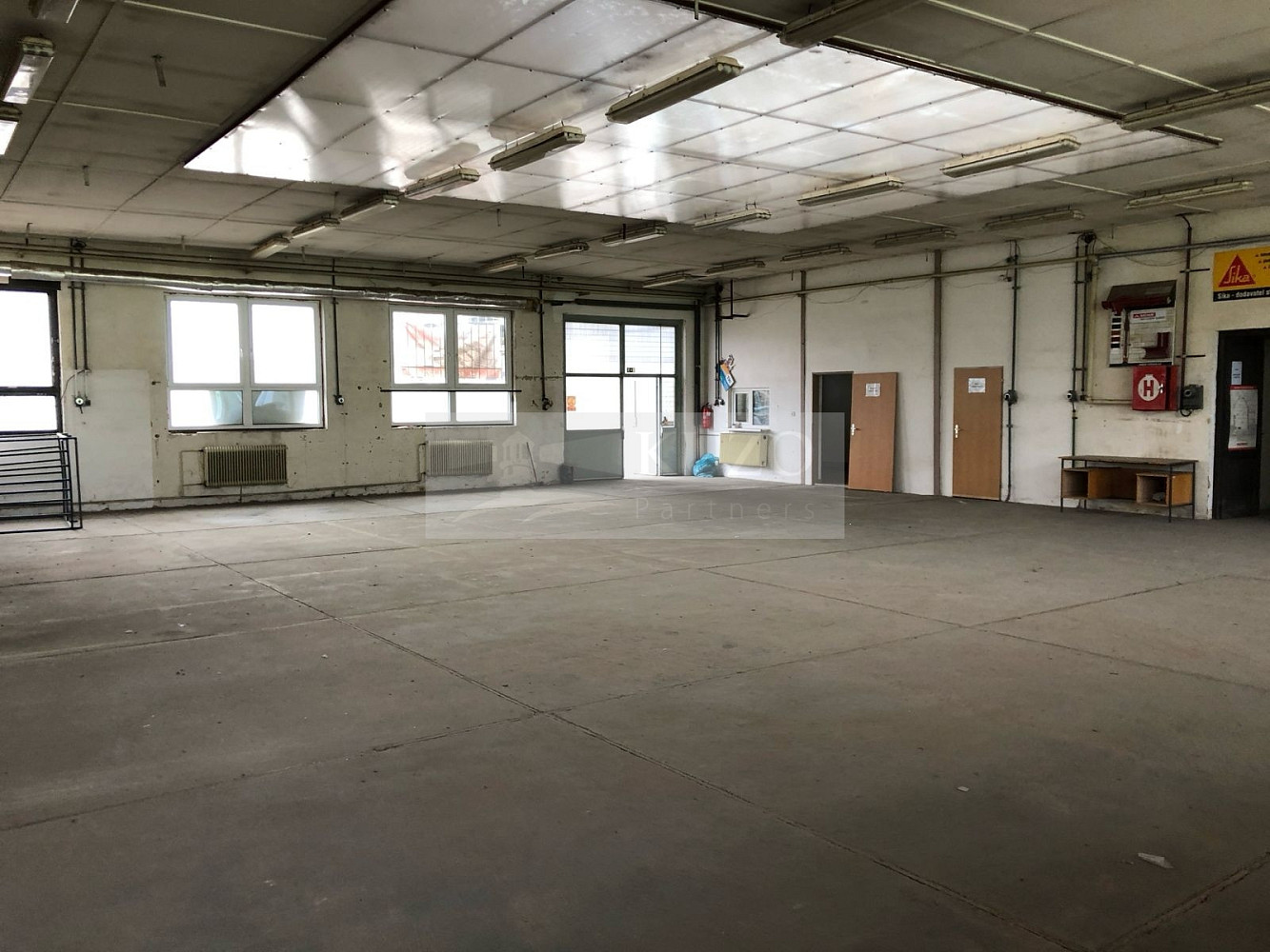 Pronájem skladovacích prostor 912 m² – fotografie 5