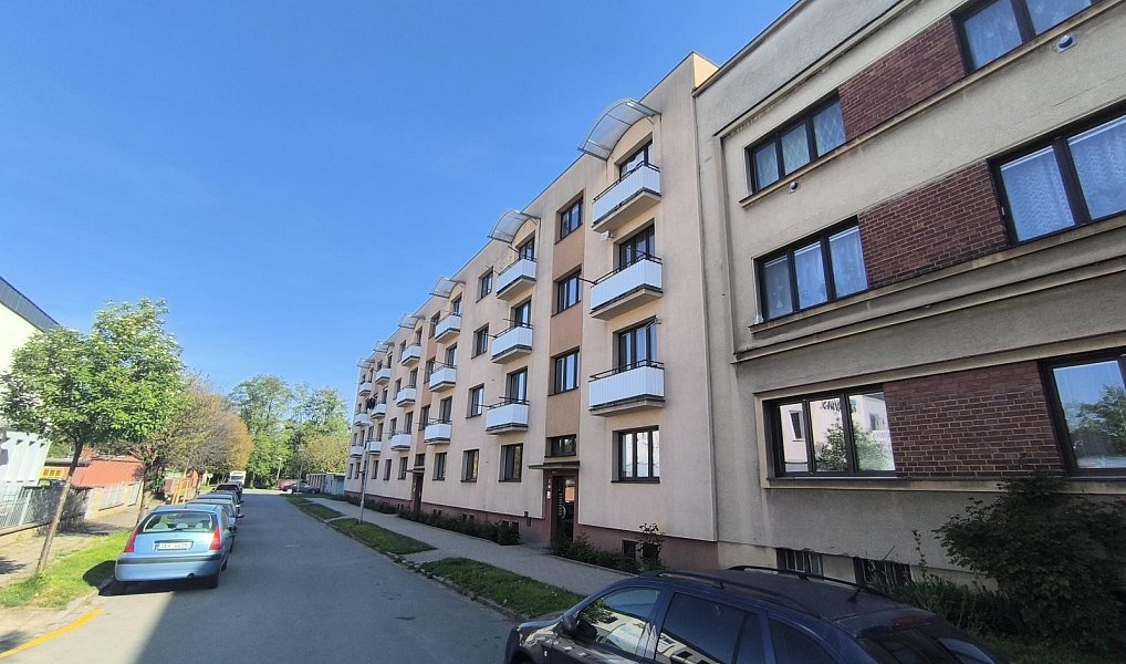 Pronájem bytu 3+1 63 m², Hradec Králové – náhled fotky 21