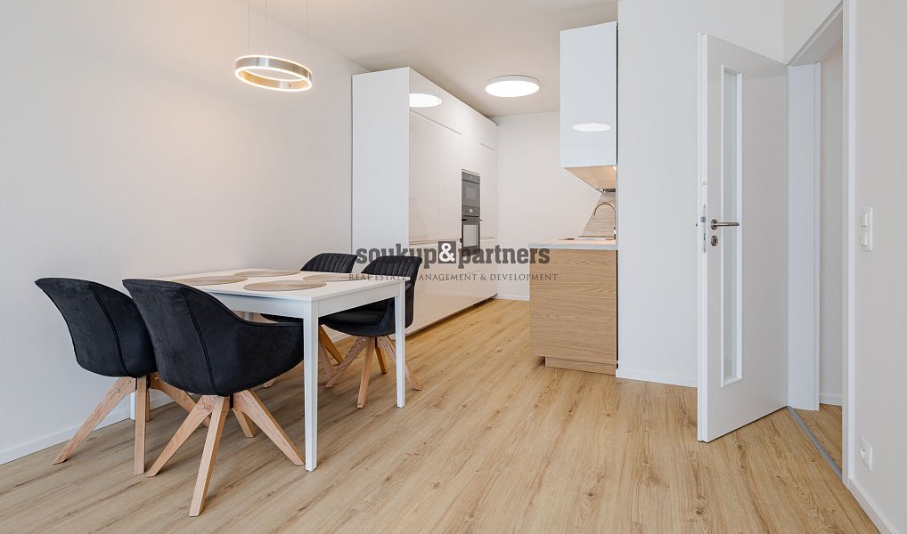 Pronájem bytu 2+kk 57 m², Kladno – náhled fotky 3